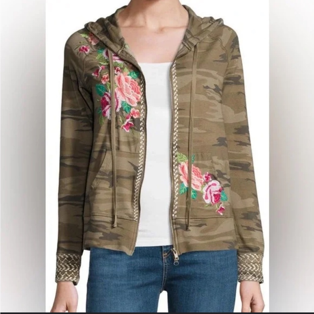 Johnny Was Women’s Size Petite Small Dorana Camo Rose Zip up Hooded Jacket